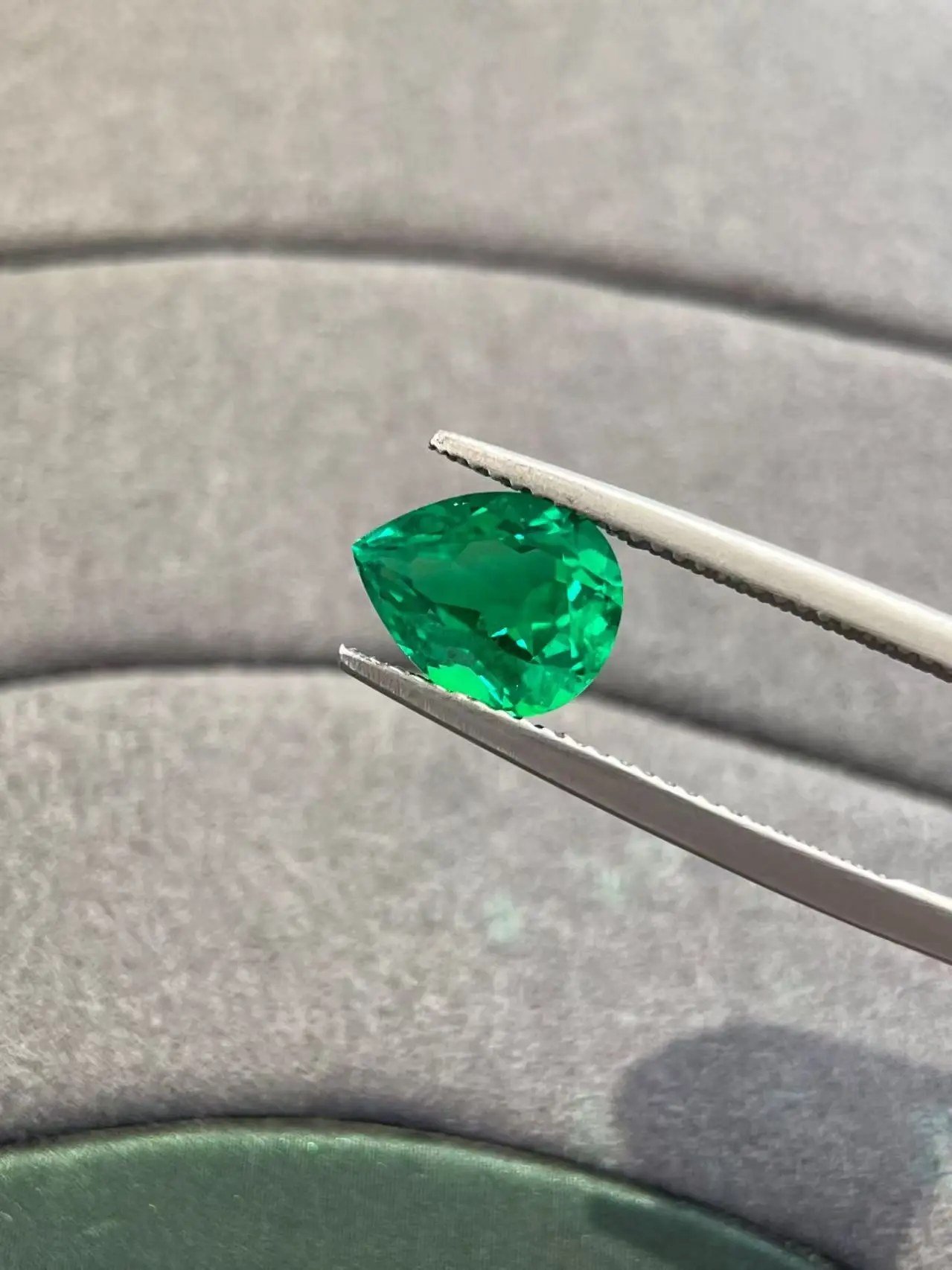 Lab-Grown Emerald – Pear Cut Loose Gemstone