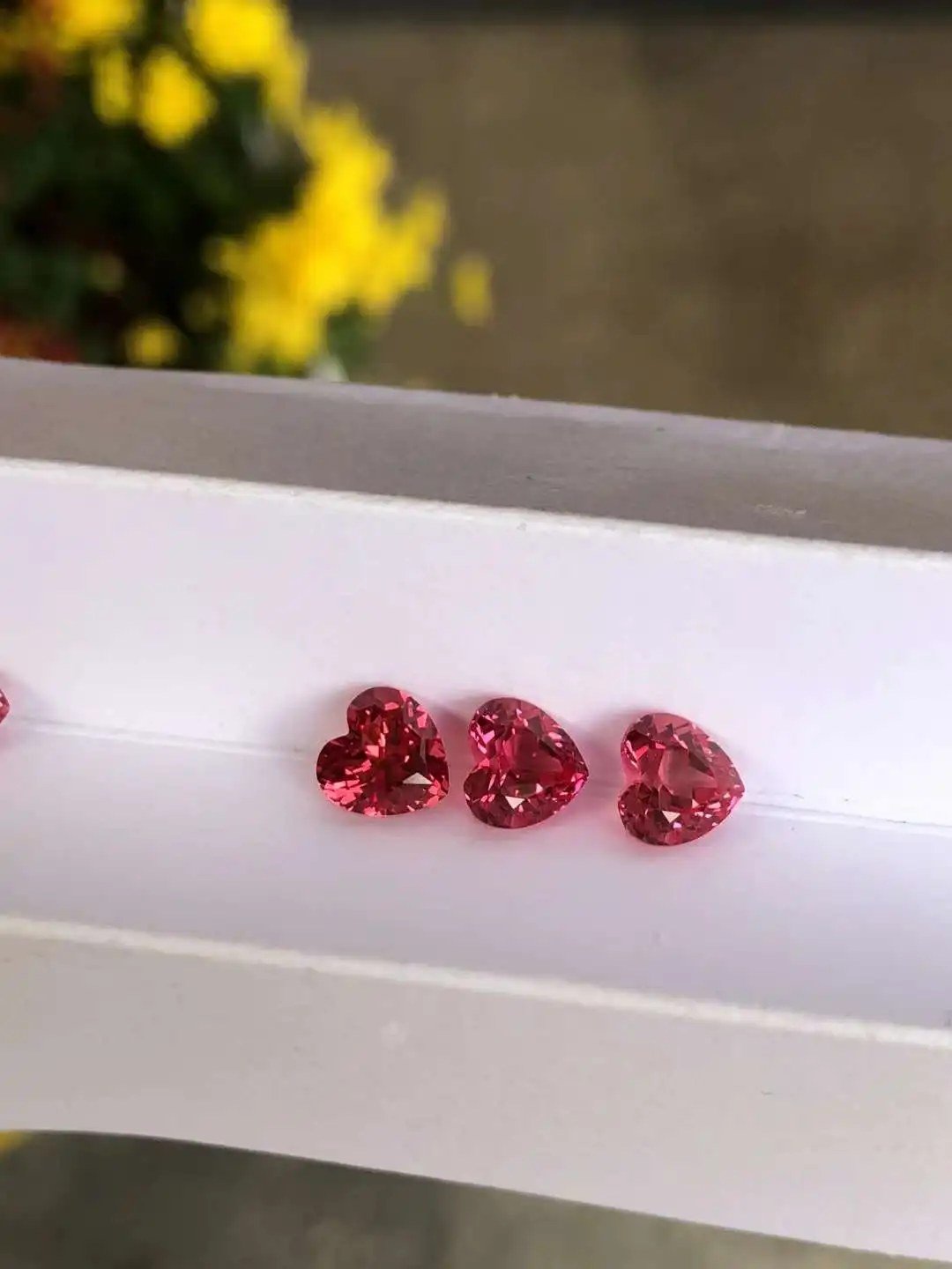 Lab-Grown Padparadscha Sapphire – Heart Cut Loose Gemstone (2)