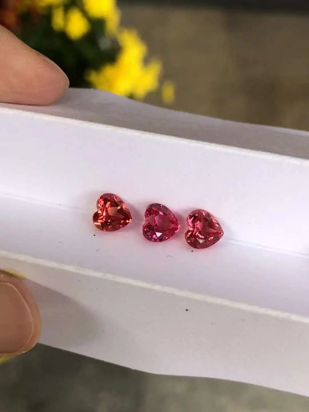 Lab-Grown Padparadscha Sapphire – Heart Cut Loose Gemstone (2)